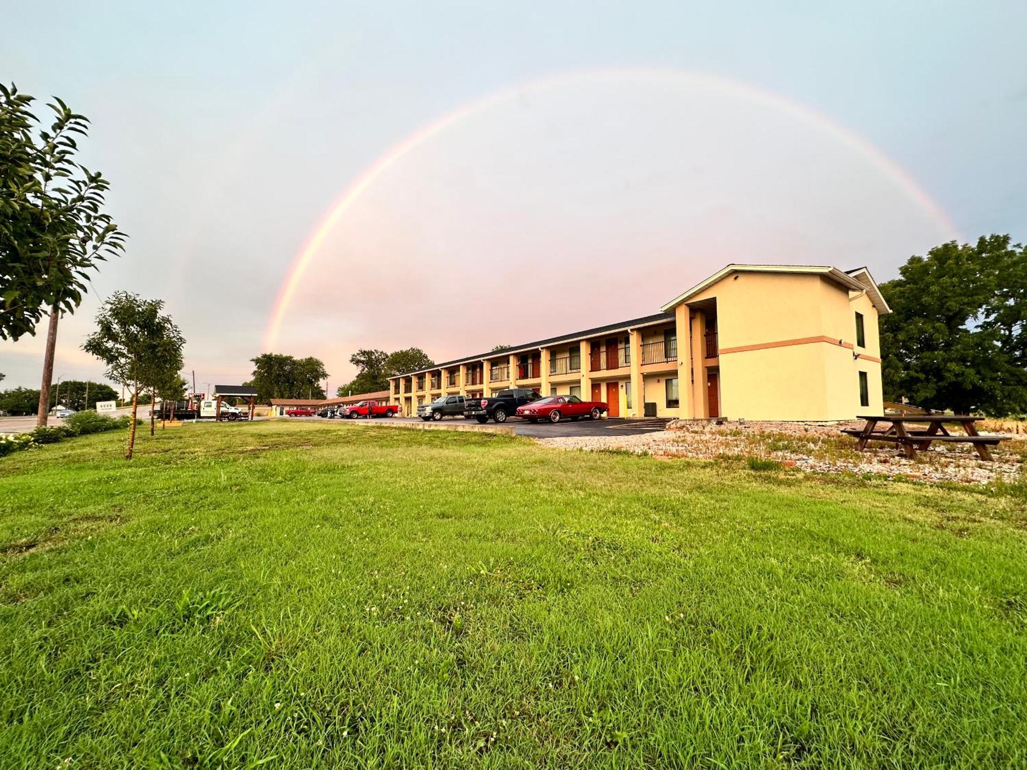 Bel Air Motel Wood River Bagian luar foto